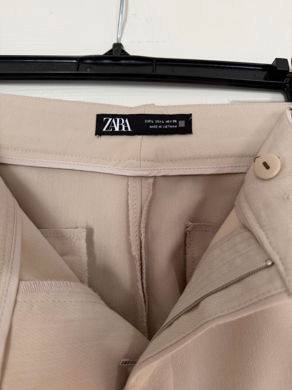 Zara Cream Cropped Pleated Trousers with Tan Belt - Picture 4 of 4
